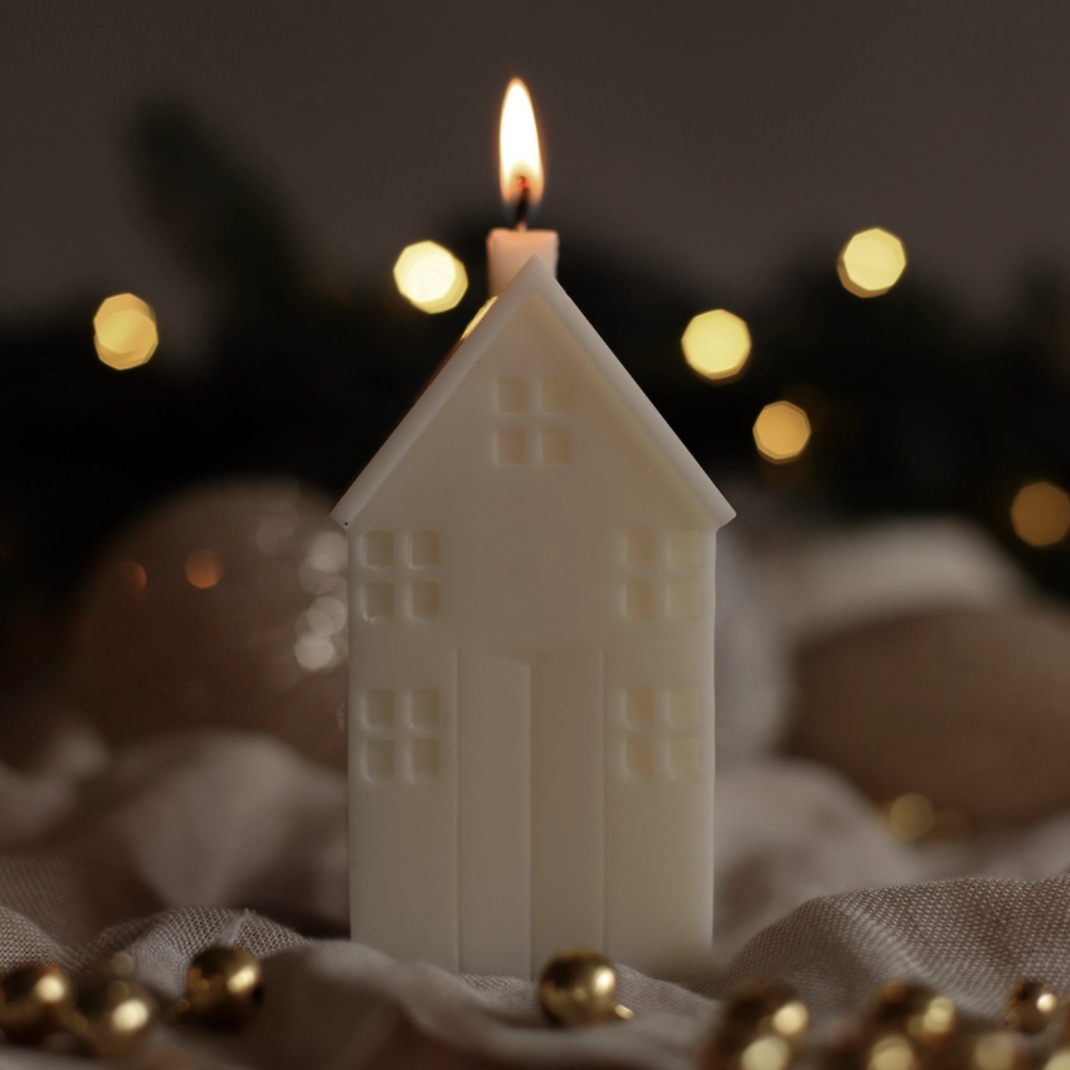 The Christmas Townhouse Candle
