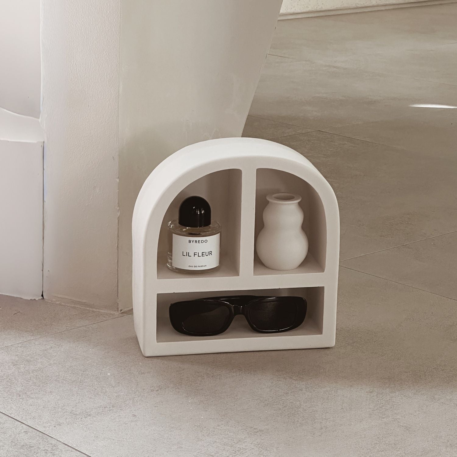 The Ciel Arched Shelf